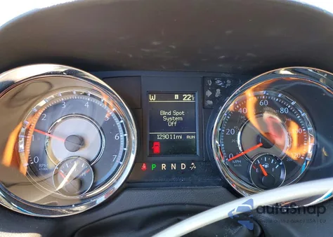 2015 Chrysler Town & Country Touring L z USA, uszkodzony, nr VIN 2C4RC1CG1FR678090